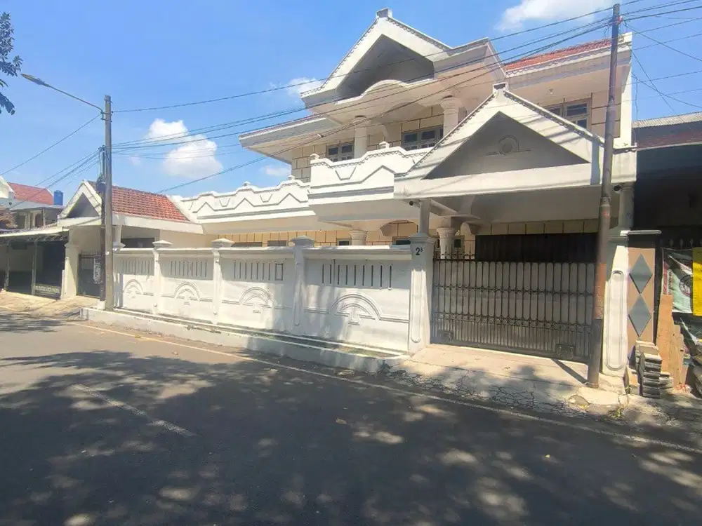 Rumah Besar Luas Bisa Untuk Kantor di Panji Suroso Blimbing Malang