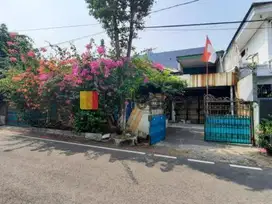 Rumah Luas di Cempaka Putih Jakarta Pusat Lokasi Strategis