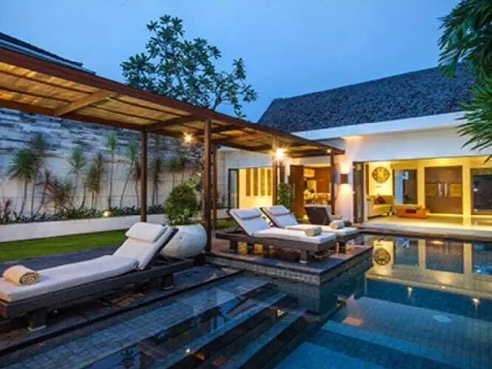 Spacious Cozy 2BR Villa In Batu Belig Petitenget Close Beach