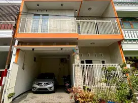 Dijual Cepat Rumah Tengah Kota Area Suhat di Griya Shanta Malang