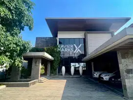 Rumah Mewah Tropis di Villa Puncak Tidar Malang