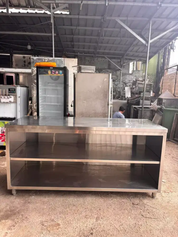 Meja kabinet tanpa pintu 
Ukuran 185x70x90