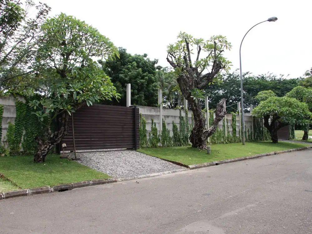 Kavling bonus bangunan view Lapangan Golf Barat Daya Bukit Golf BSD