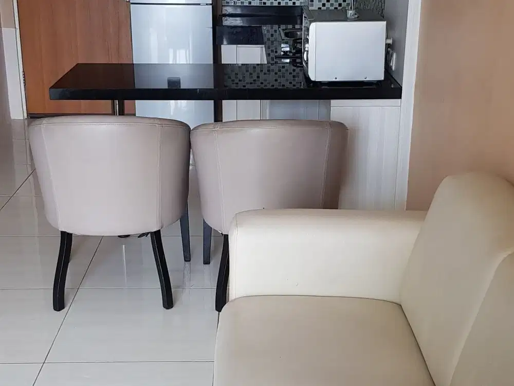 Apartemen Furnish 2 BR Puncak Bukit Golf Surabaya