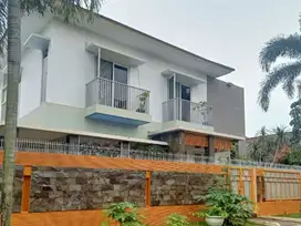 Dijual Rumah Hoek Hadap Barat & Utara! Griya Loka BSD