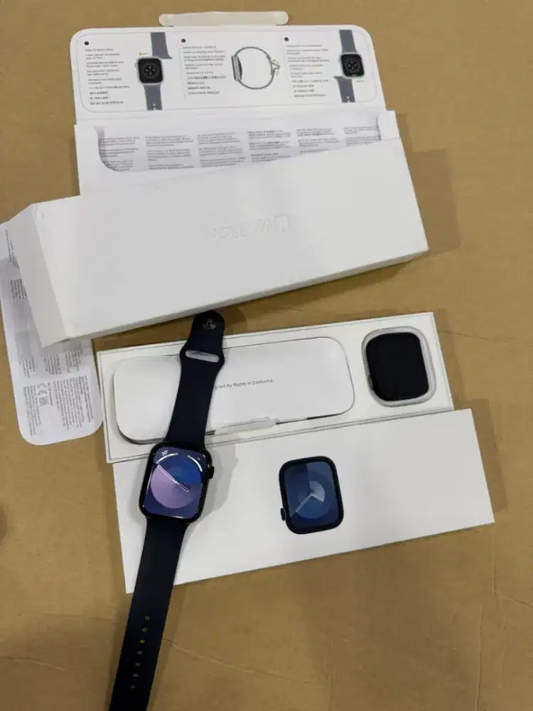 Apple Watch Series 9 45mm Fullset Mulus Bekas Pakai