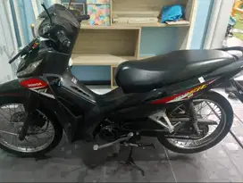 Dijual Motor Honda Revo 2022 – Pajak Mati 1+ Tahun,