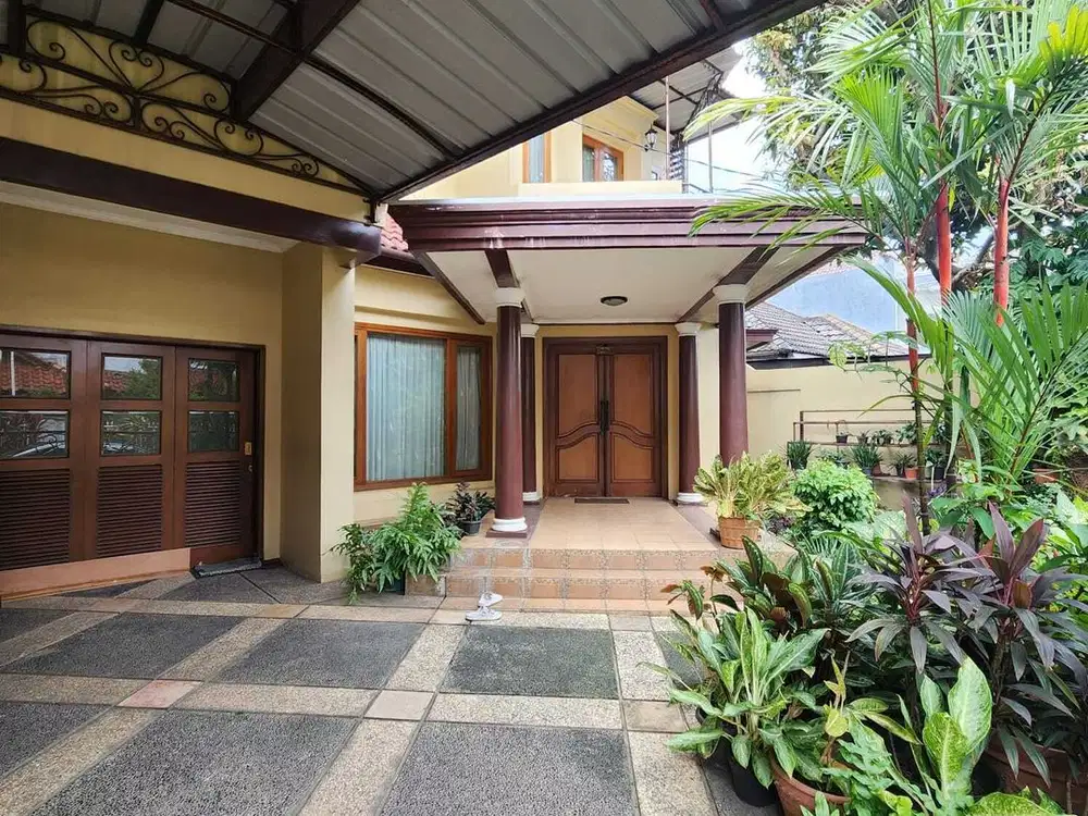 Rumah 2 lantai 8,5M siap transaksi Pejaten Indah Jakarta Selatan