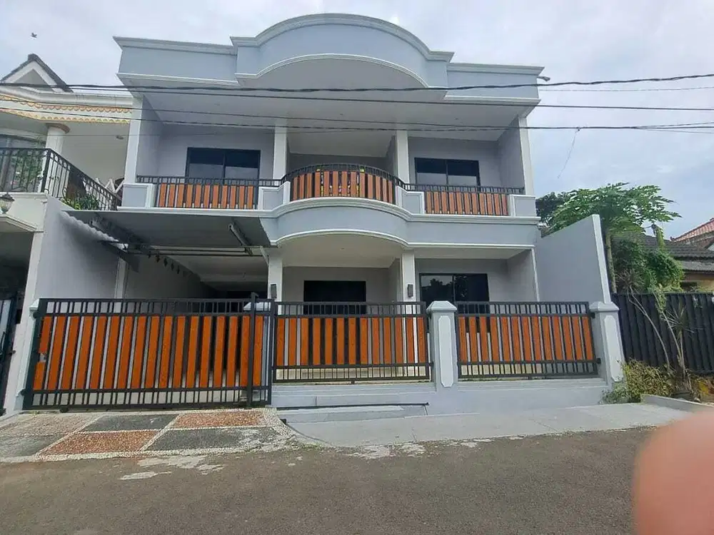 Rumah 2 lantai siap huni lokasi super strategis Griyaloka BSD