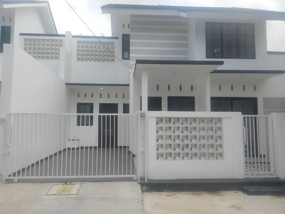 Dijual rumah di kompleks Harapan Indah, Kota Bekasi (C0119)