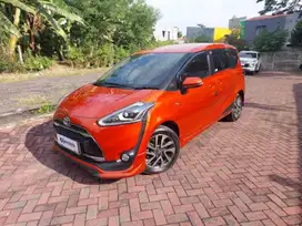 DP MURAH Toyota Sienta 1.5 Q Bensin Matic 2016 Oranye w CE