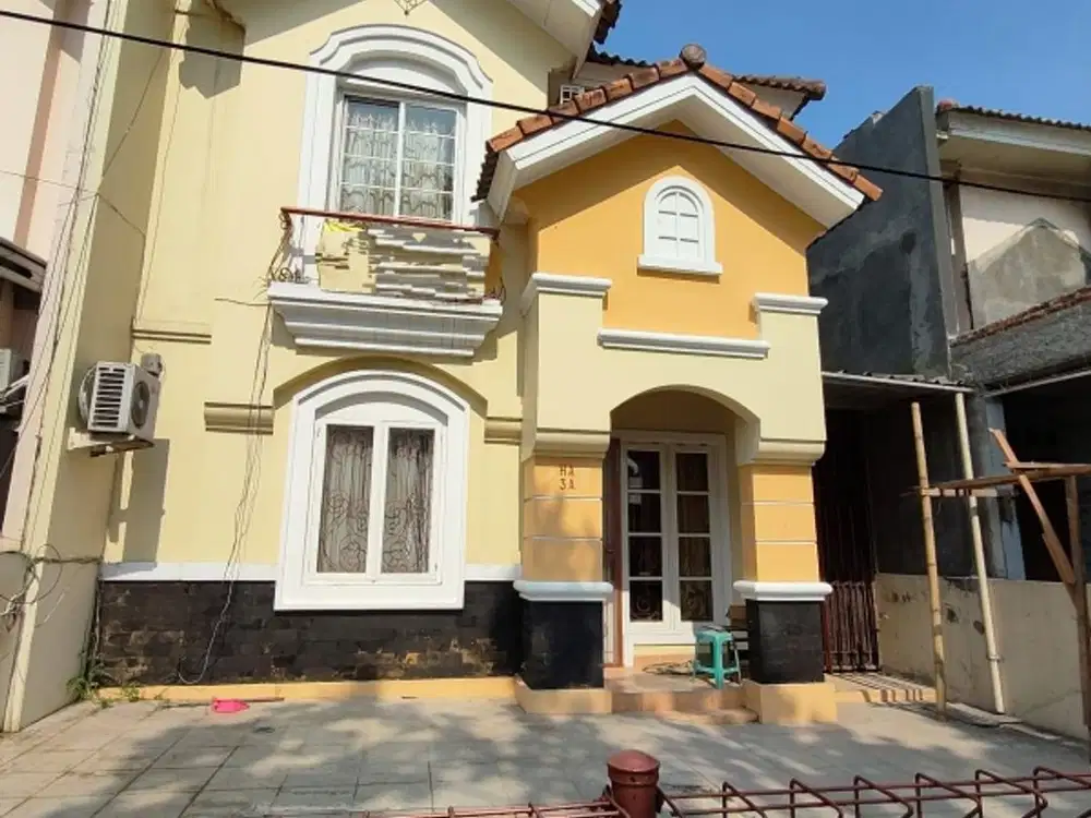 DIJUAL RUMAH SEMI FURNISHED   Di Nusaloka BSD