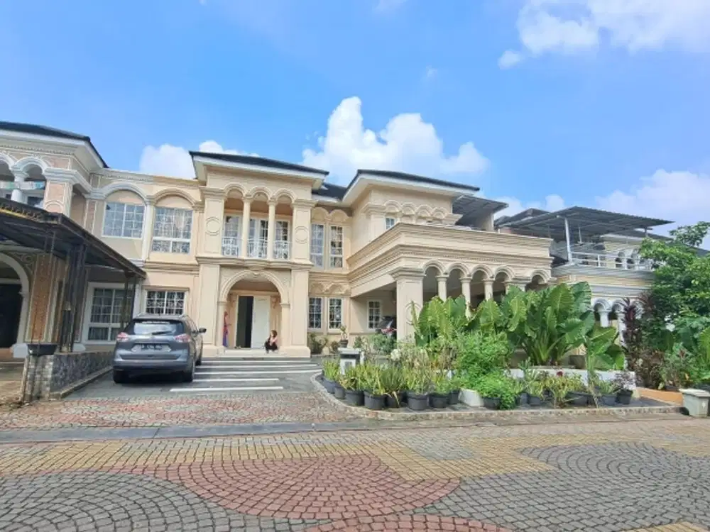 Rumah Mewah di cluster ternyaman The Green BSD strategis, akses mudah