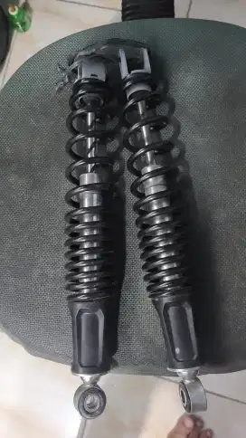 Shock N Max second bagus