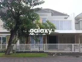 Dijual Rumah Ciamik Fully Furnished di Raya Wisata Bukit Mas