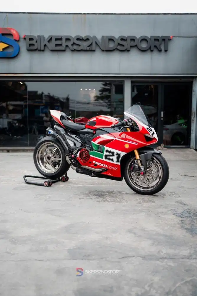 DUCATI PANIGALE V2 TROY BAYLES
