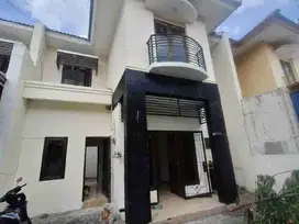 Disewakan Rumah 2 lantai Lebak Indah Regency