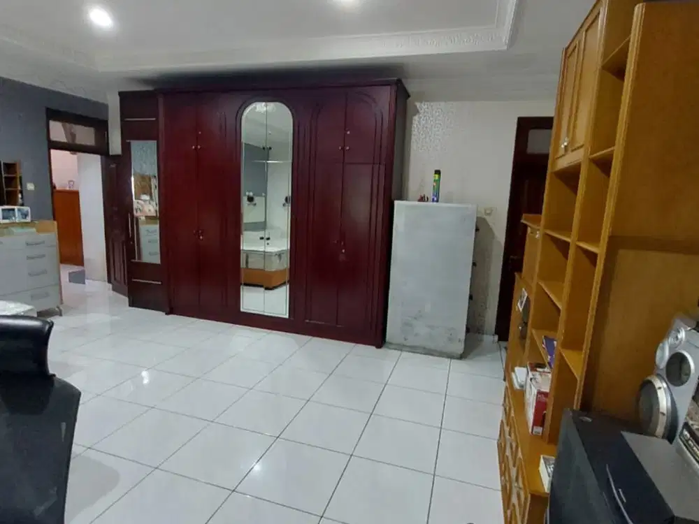 Dijual Rumah Mewah di citra 2 Hadap Selatan dan Timur