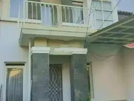 Dijual Cepat Rumah Modern 2;1/4 Di Daerah Lippo Karawaci