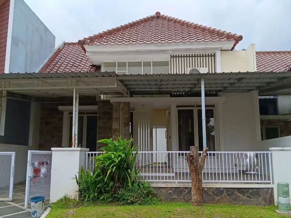 Disewa rumah di Villa Puncak Tidar Malang  dekat Elpico