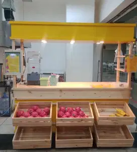 dijual gerobak jus masih baru banget baru pakai 1 bulan an