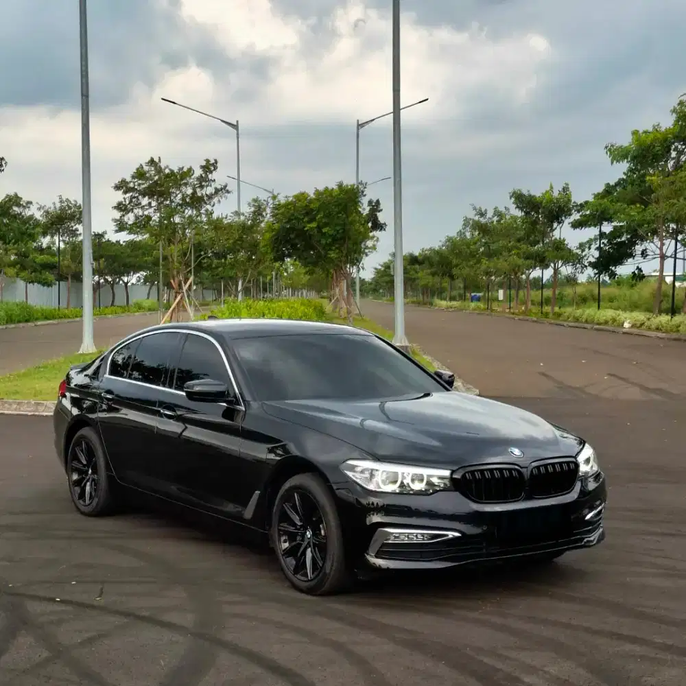 [ KM 20 ribu ] BMW 520 520i Luxury 2018