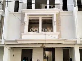 RUMAH BARU GRESS, 3 LANTAI LEBAR 8, ONE GATE Sistem