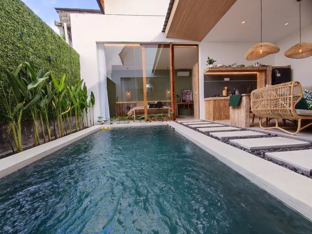 Brand New Exclusive 2BR Tropical-Modern Villas in Kerobokan – Leasehol