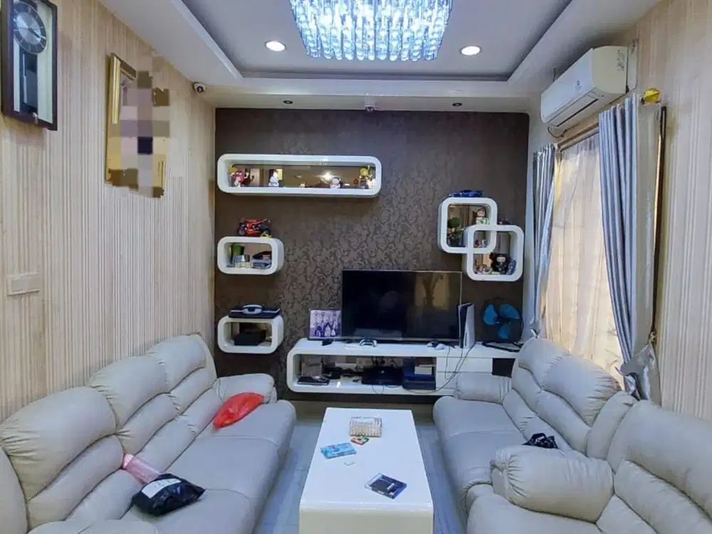 Dijual rumah Golf lake Cluster Pine Hills uk 8x20