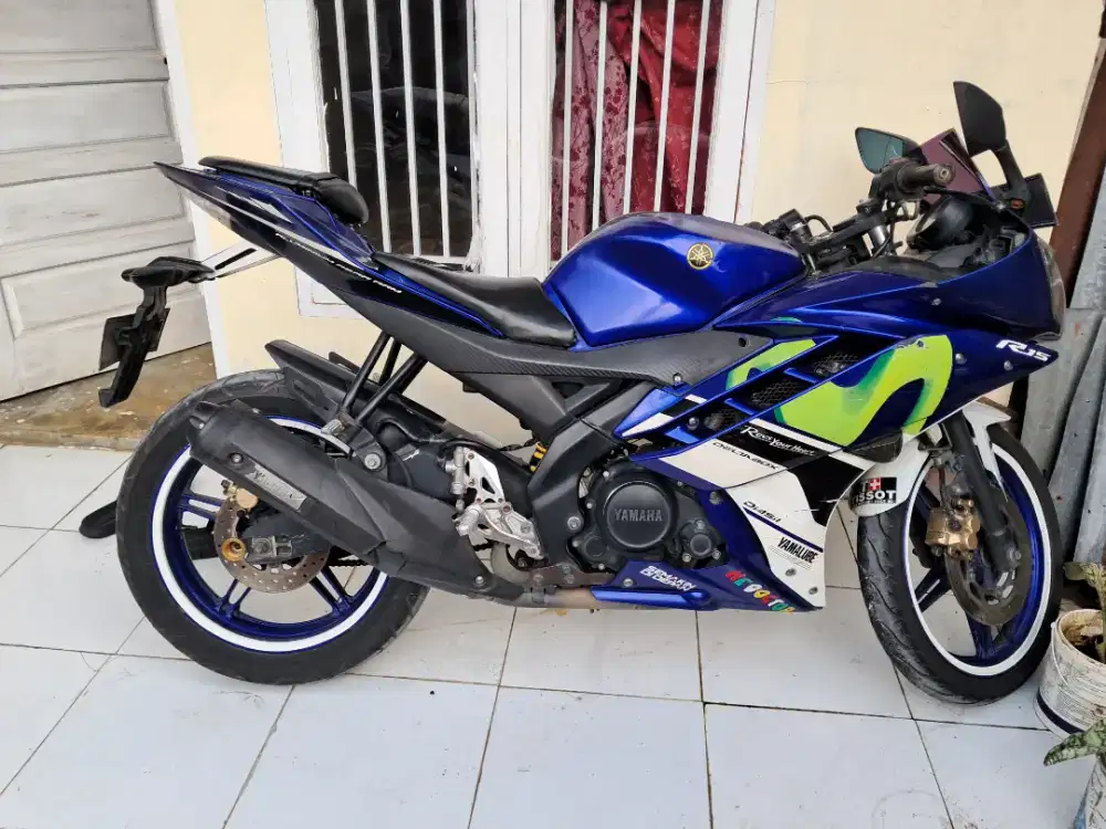 Dijual cepat motor R15