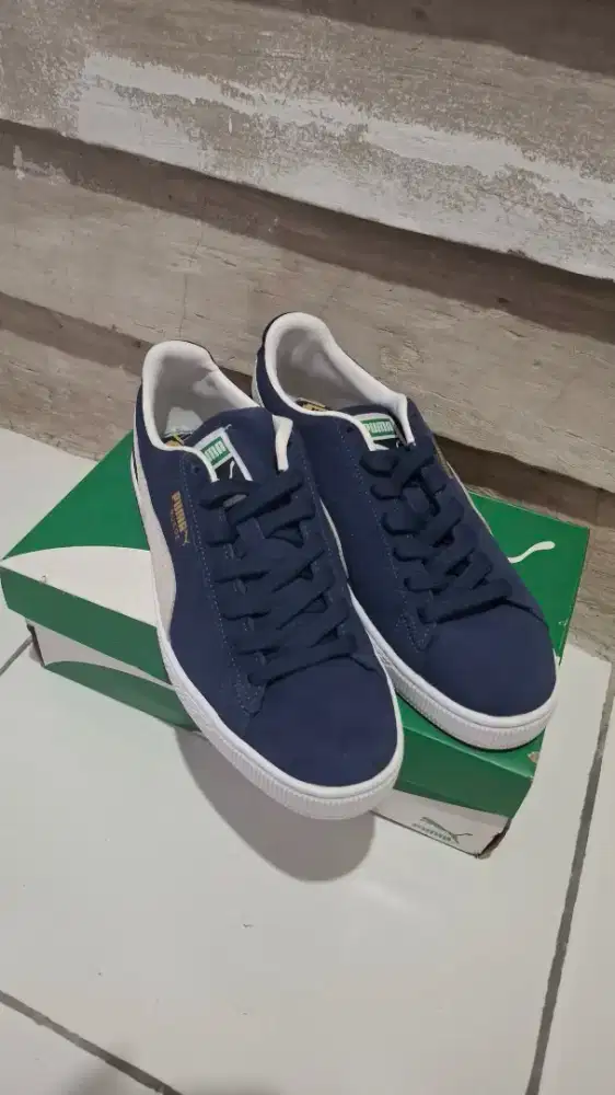 PUMA SUEDE CLASSIC PEACOAT NAVY SIZE 42
