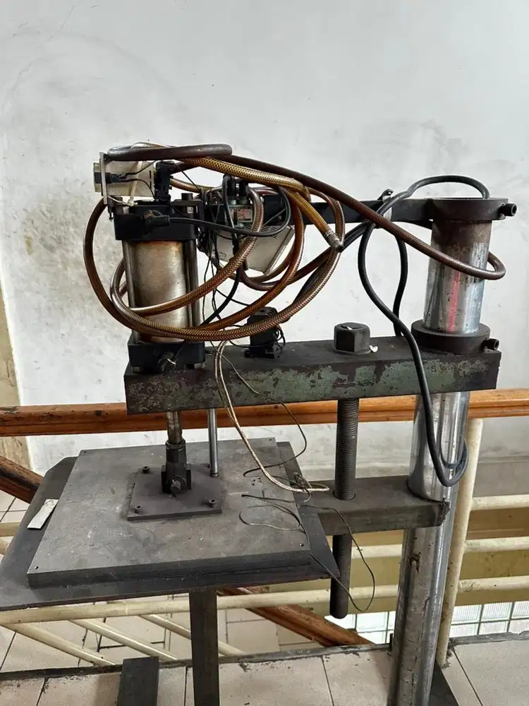 Mesin cutting pond