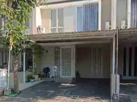 Dijual Murah Rumah Minimalis di Citraland The Greenlake Surabaya Lingkungan Tenang Asri