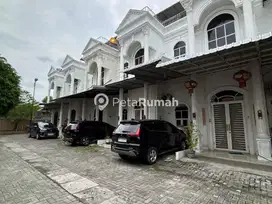 DIJUAL VILLA JALAN SUKAMURNI KOMPLEK KRAKATAU PALACE 1-DAERAH TEMBUNG (ramlan)