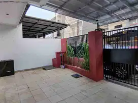Disewa Rumah Taman Surya Jakarta Barat