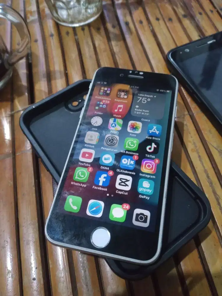 iphone 7  128 Gold