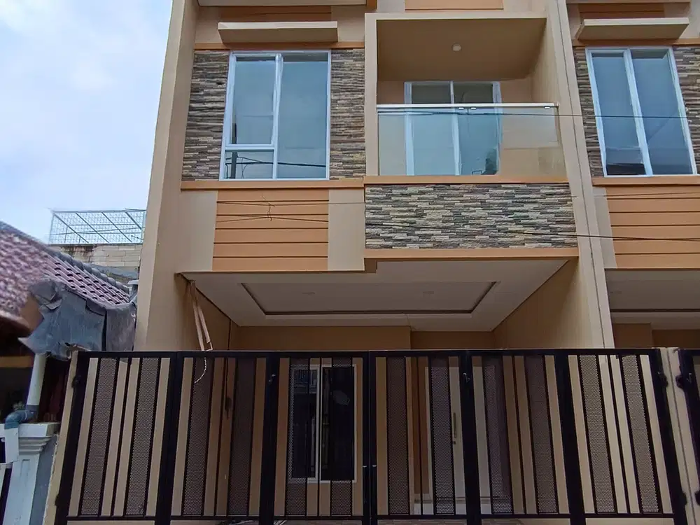Dijual Rumah Baru MANDALA - TOMANG Dekat Jakarta Barat. TURUN HARGA!