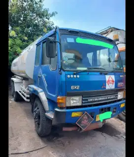 Dijual truk tronton tangki mitsubishi 220 ps thn 2013,