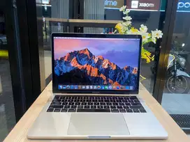 Macbook Pro 2017 (A1706) 13 Inch RAM 8GB SSD 256GB Touchbar