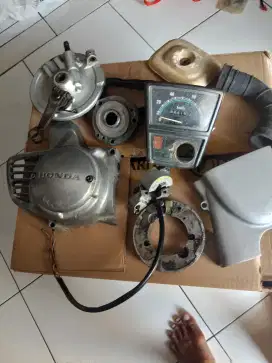 spare part motor tinggal pilih Honda c800 bak sebelah kiri dll