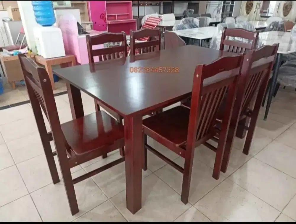 Meja makan kayu 4 kursi (BISA COD)