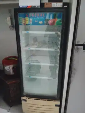 Di jual showcase