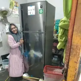 Kulkas Merk Sharp - 2 Pintu - Inverter - Ukuran Jumbo