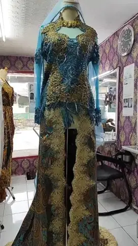 Kebaya Jawa Biru