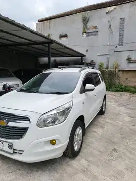 chevrolet spin 1,5 LTZ AT putih