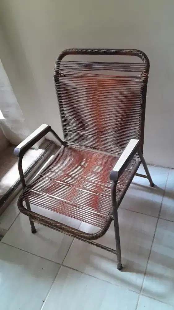 Kursi karet warna coklat