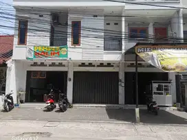 Disewa ruko dengan area bebas banjir di jalan Dahlia Indah Raya Harapan Indah