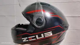 Helm ZEUS 811  Helm Rawatan