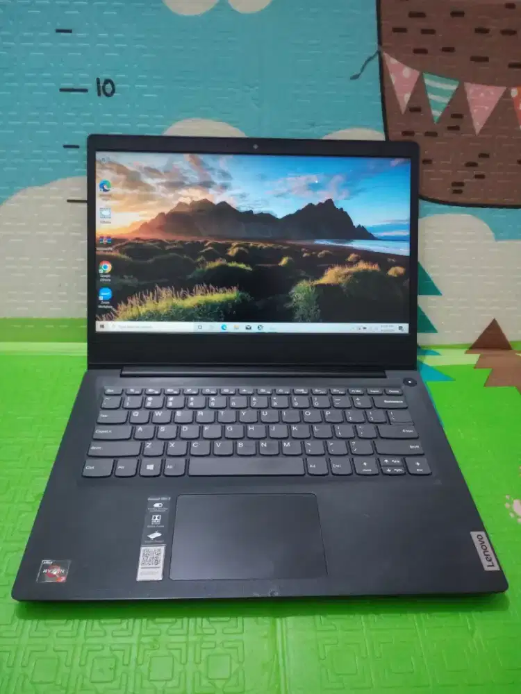 Laptop Murah Lenovo IP slim 3 Ryzen 3 ram 8 SSD 256gb