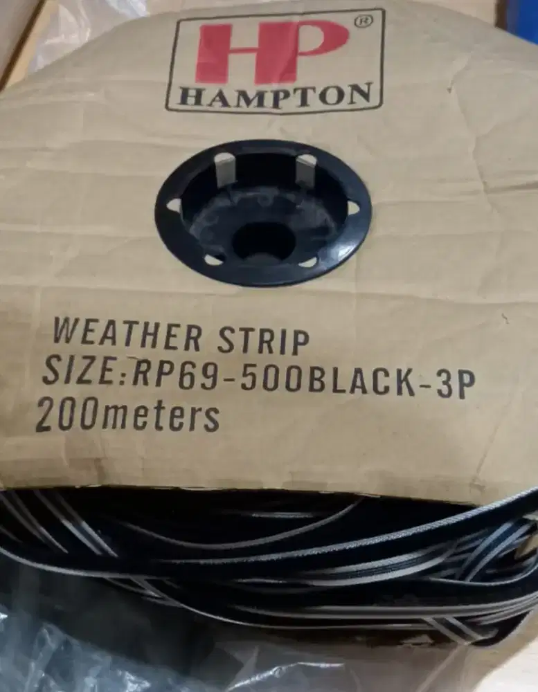 Mohair kecil 0.69 x 0.5 x 200 m ( black)